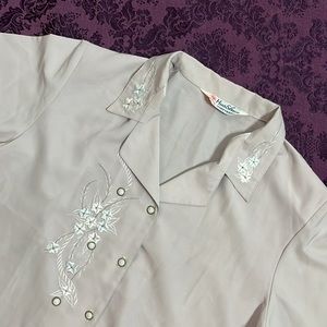 VINTAGE short sleeve boxy blouse with embroidery
